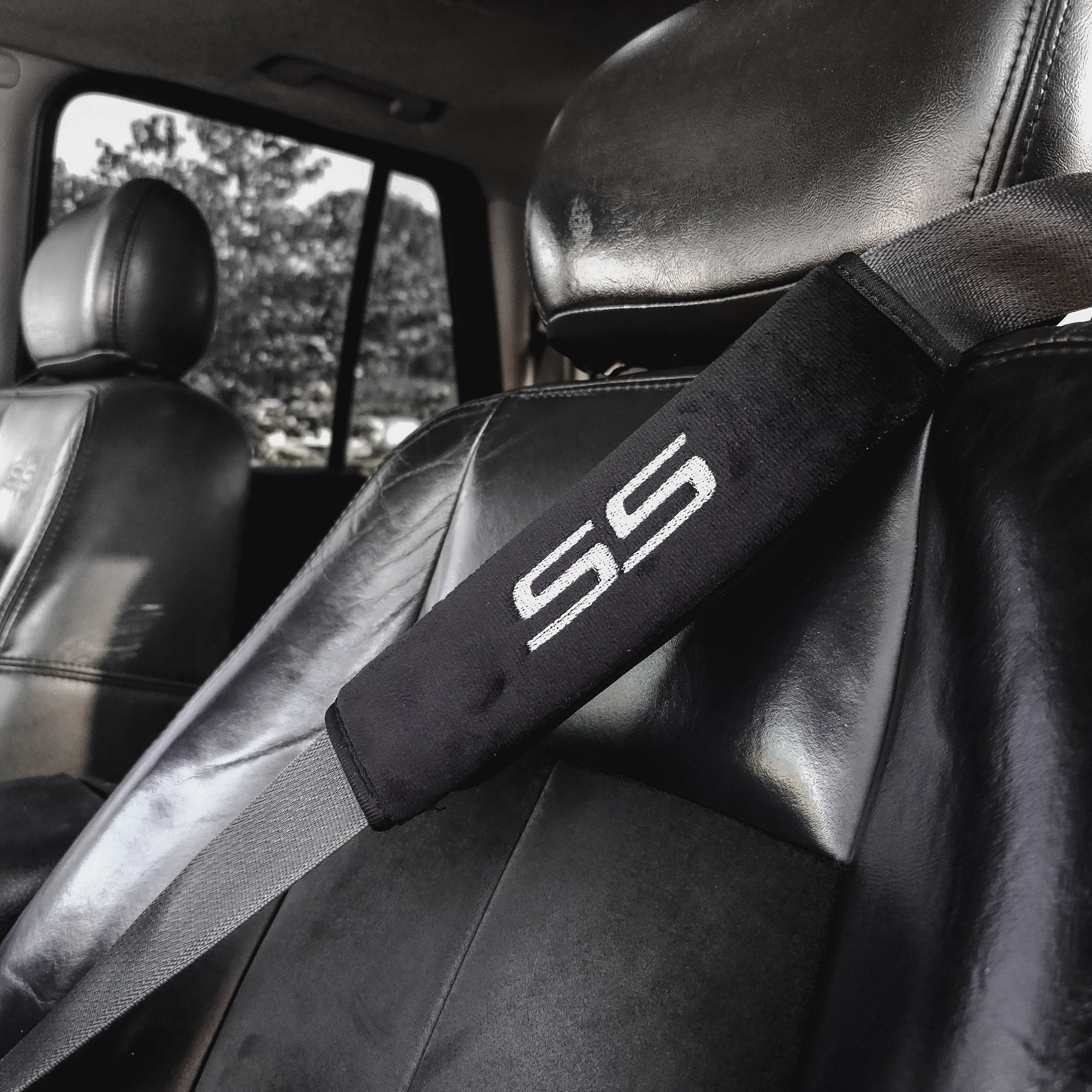 Chevrolet SS - Seatbelt Pads