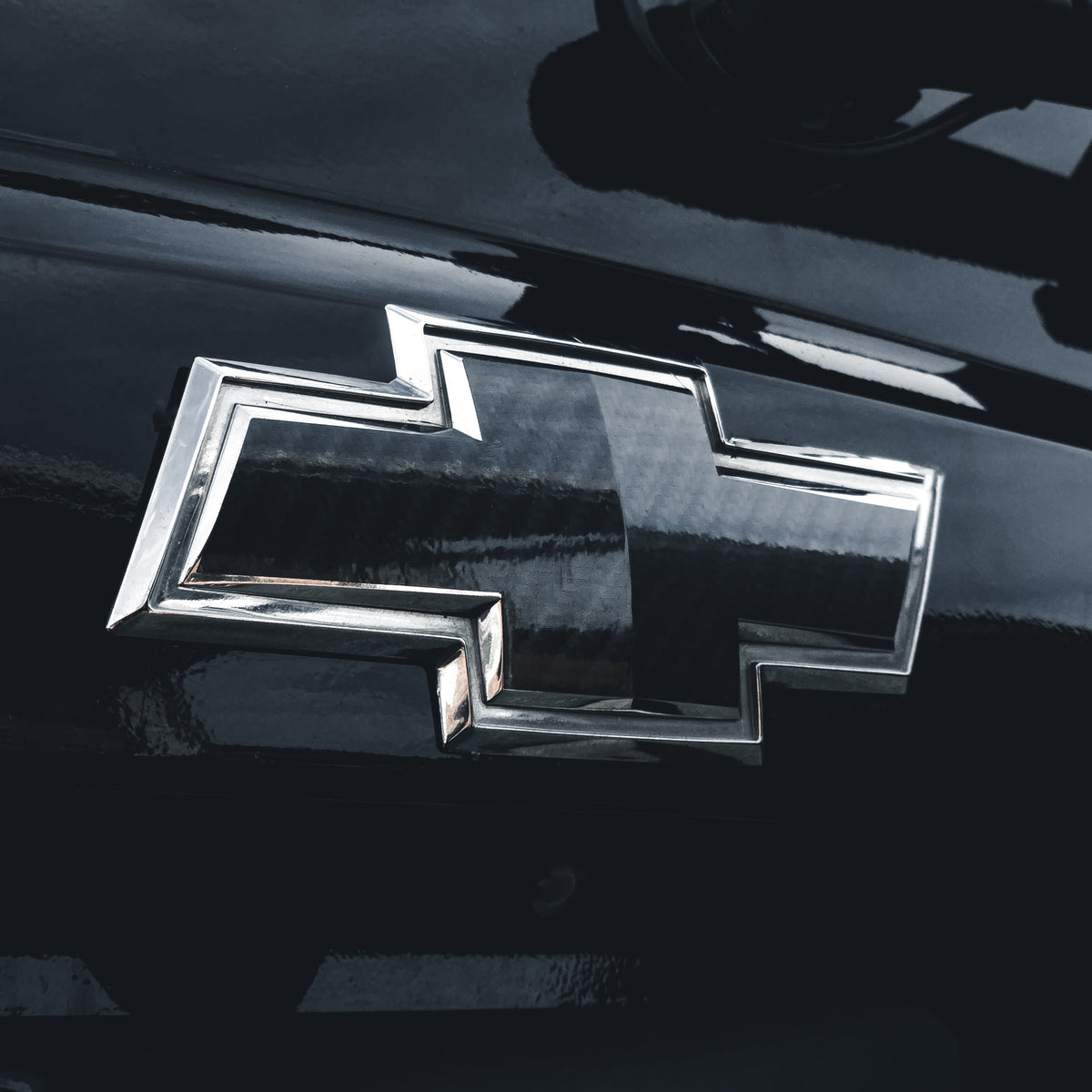 2007-14 Tahoe Rear Bowtie Emblem Overlay